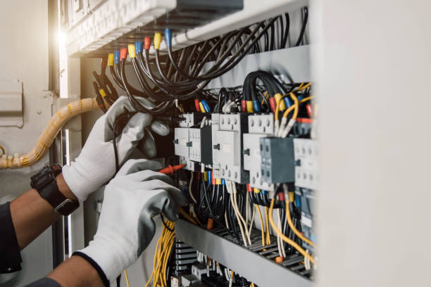 Best Circuit Breaker Repair  in Plainville, KS
